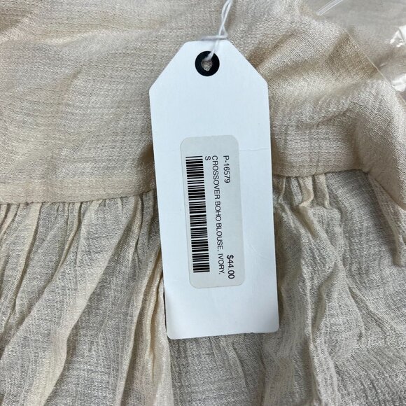 Lush Cream White Crop Top Crossover BOHO Blouse Womens Size Small - Picture 6 of 7